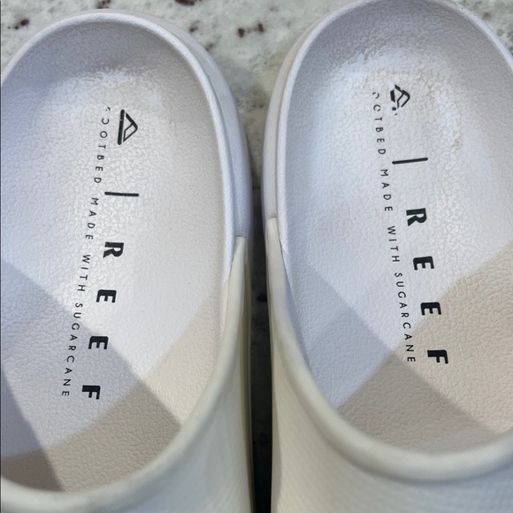 Reef Cream Slide Sandals - Picture 3 of 4